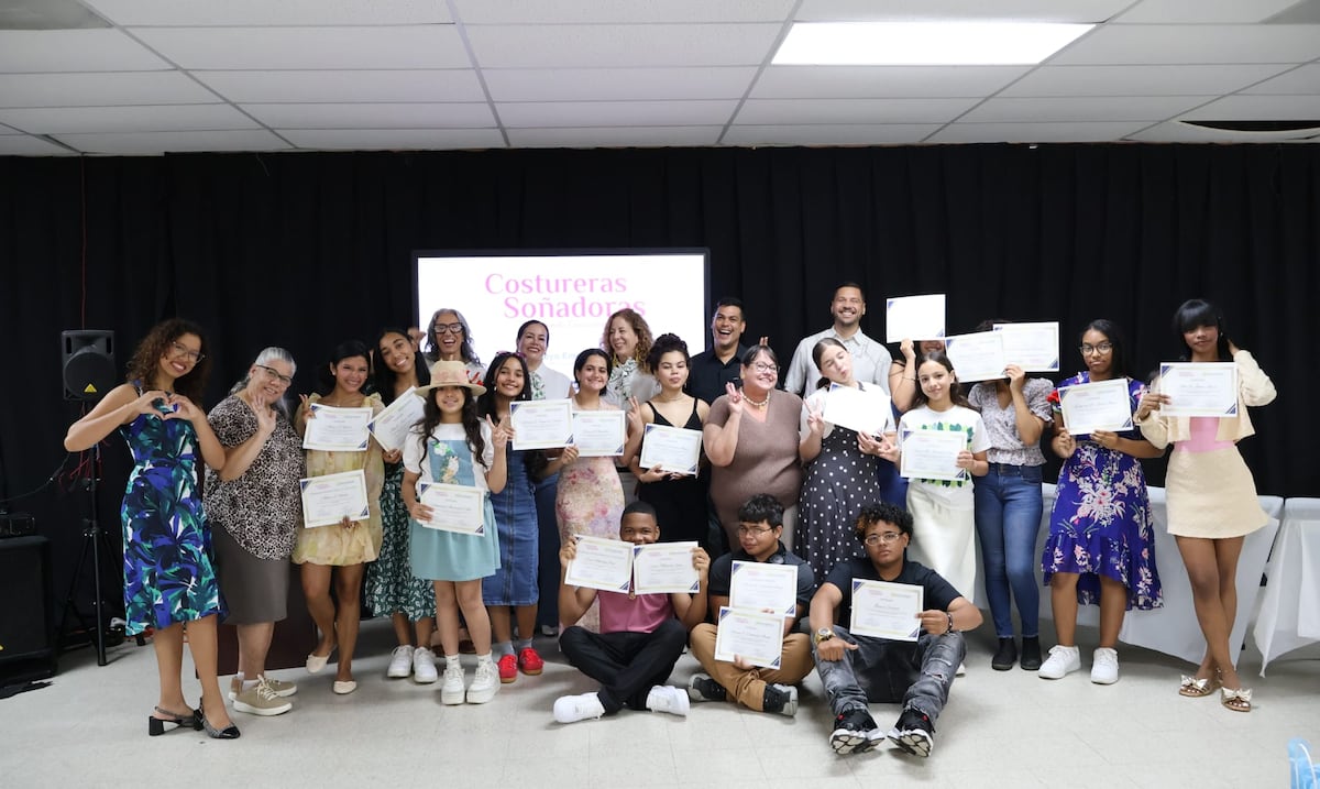 Estudiantes destacan en taller de costura y moda sostenible inspirado en aves de Puerto Rico