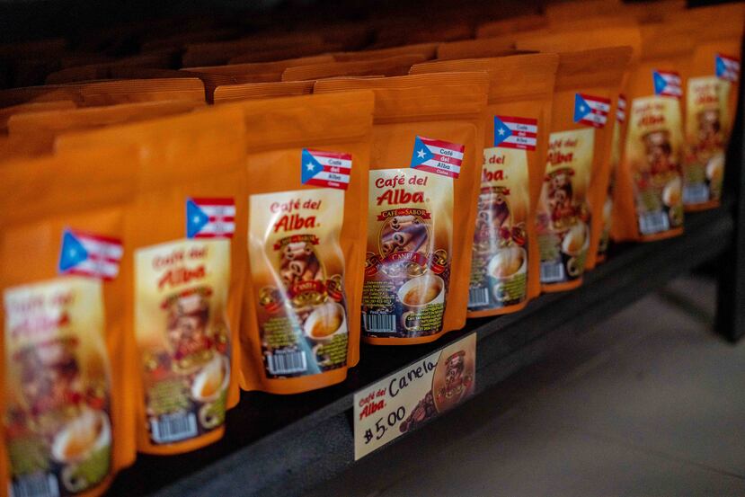 La empresa produce 17 variedades de café, con sabores como canela, avellana, almendra y pistacho, entre otros.