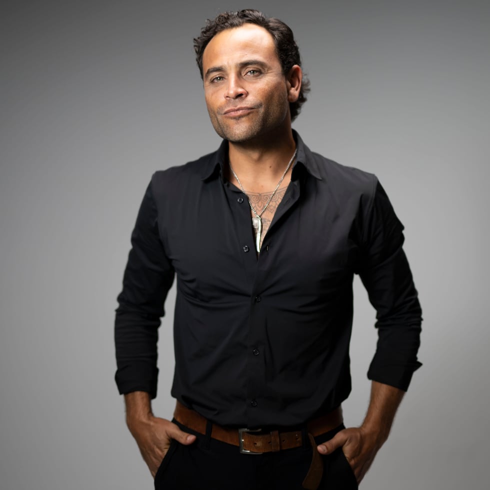 Oscar Guerrero formará del elenco de la obra de teatro “Corruptos”, que estrenará el domingo, 9 de noviembre de 2025.