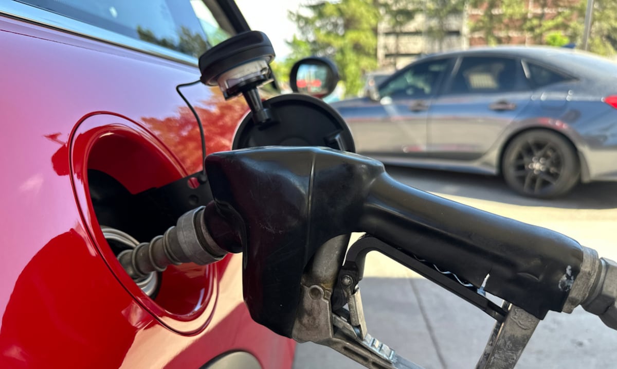 Presidente de detallistas propone eliminar impuestos al combustible para bajar precio de gasolina