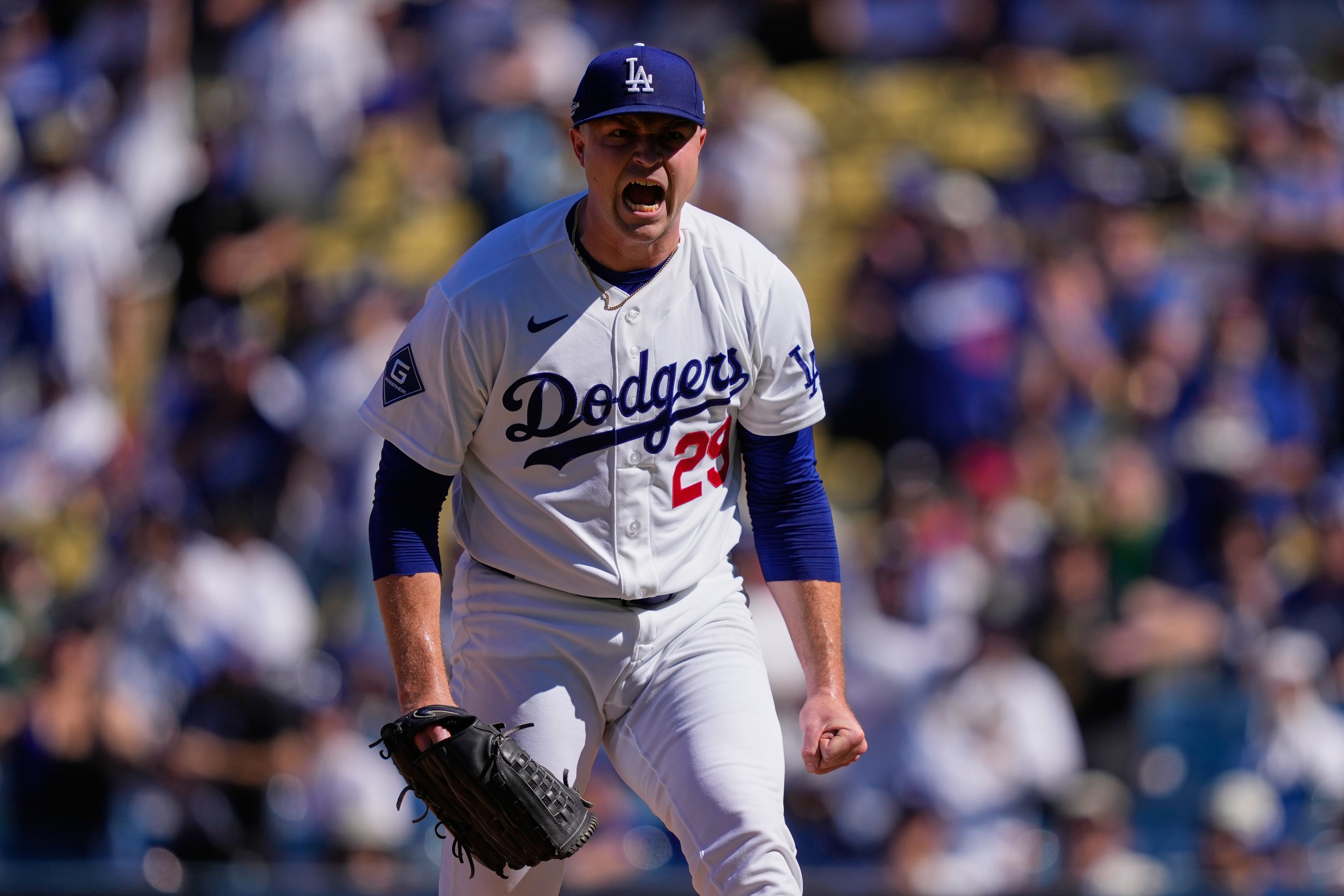 ¡Qué calor! Tarik Skubal domina bajo temperatura 100 grados para los Dodgers vencer a los Braves