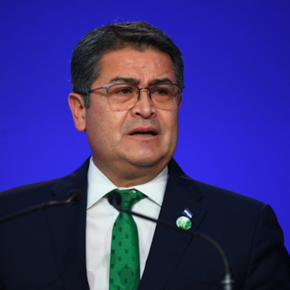 Hernández cumplía un año de una condena de 45 años de prisión por ayudar a narcotraficantes a trasladar cientos de toneladas de cocaína a Estados Unidos.