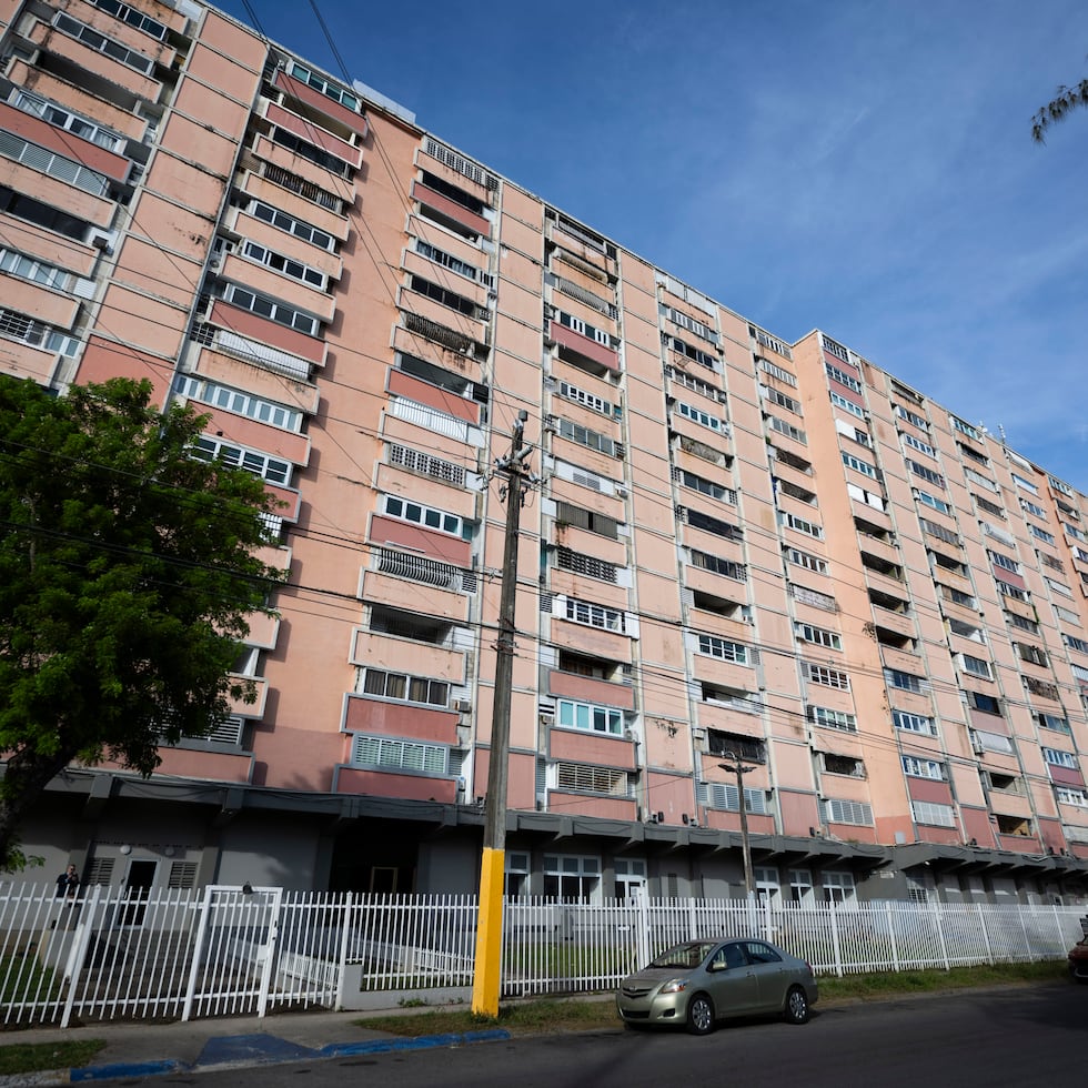 The Bahía A Condominium is located on Las Palmas Avenue in Santurce.