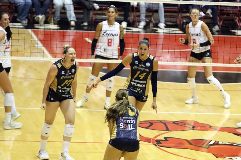 Neira Ortiz (14) y Madison Kingdon (16) son jugadoras internacionales que podrían tomar otros destinos para el 2027.