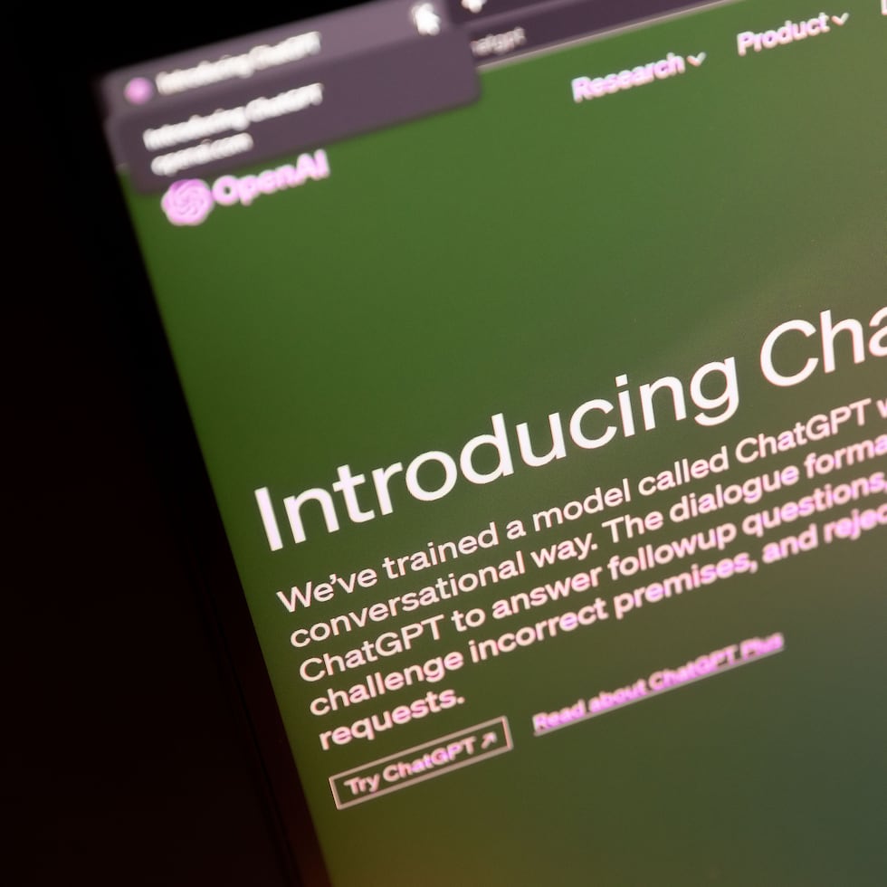 El acuerdo, señala, busca cumplir con el Plan de acción sobre IA del Gobierno de Trump, anunciado a finales de julio por la Casa Blanca, para acelerar la adopción de estas tecnologías en el ámbito público.