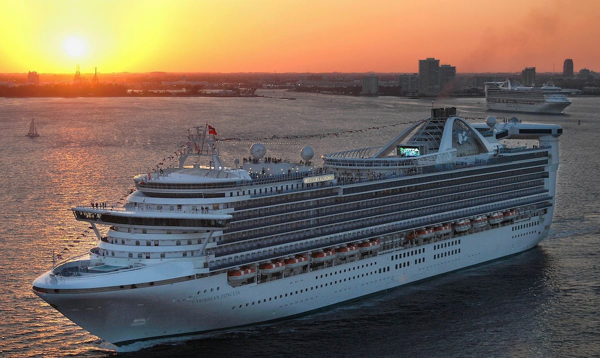 Crucero con brote de norovirus llegará al estado de Florida con más de ...