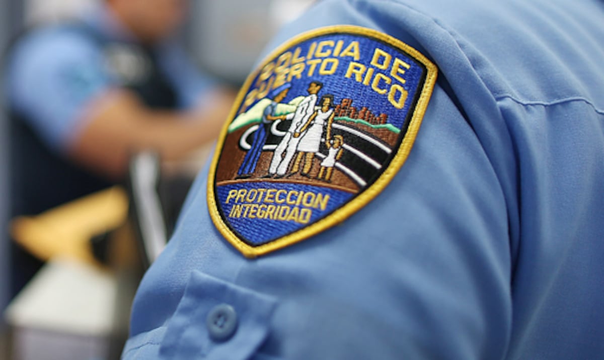 Roban armas, chaleco antibalas y dinero a agente municipal de Carolina