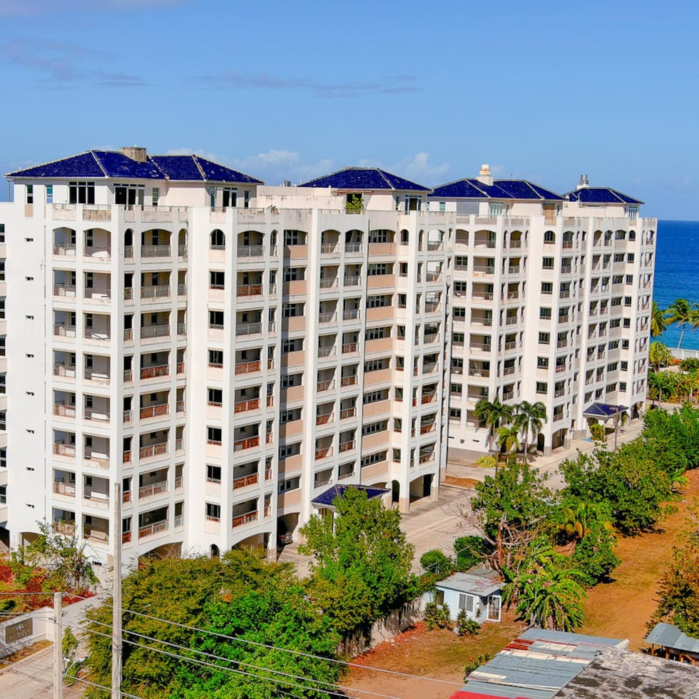 Brisas Capital Group LLC adquirió por $6.96 millones el condominio Marazul, ubicado en un lote de 2.6 cuerdas frente a la playa de Aguada.