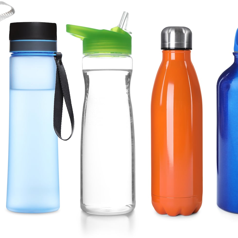 Existen diversas opciones de botellas con características particulares en términos de resistencia, durabilidad, peso y mantenimiento.