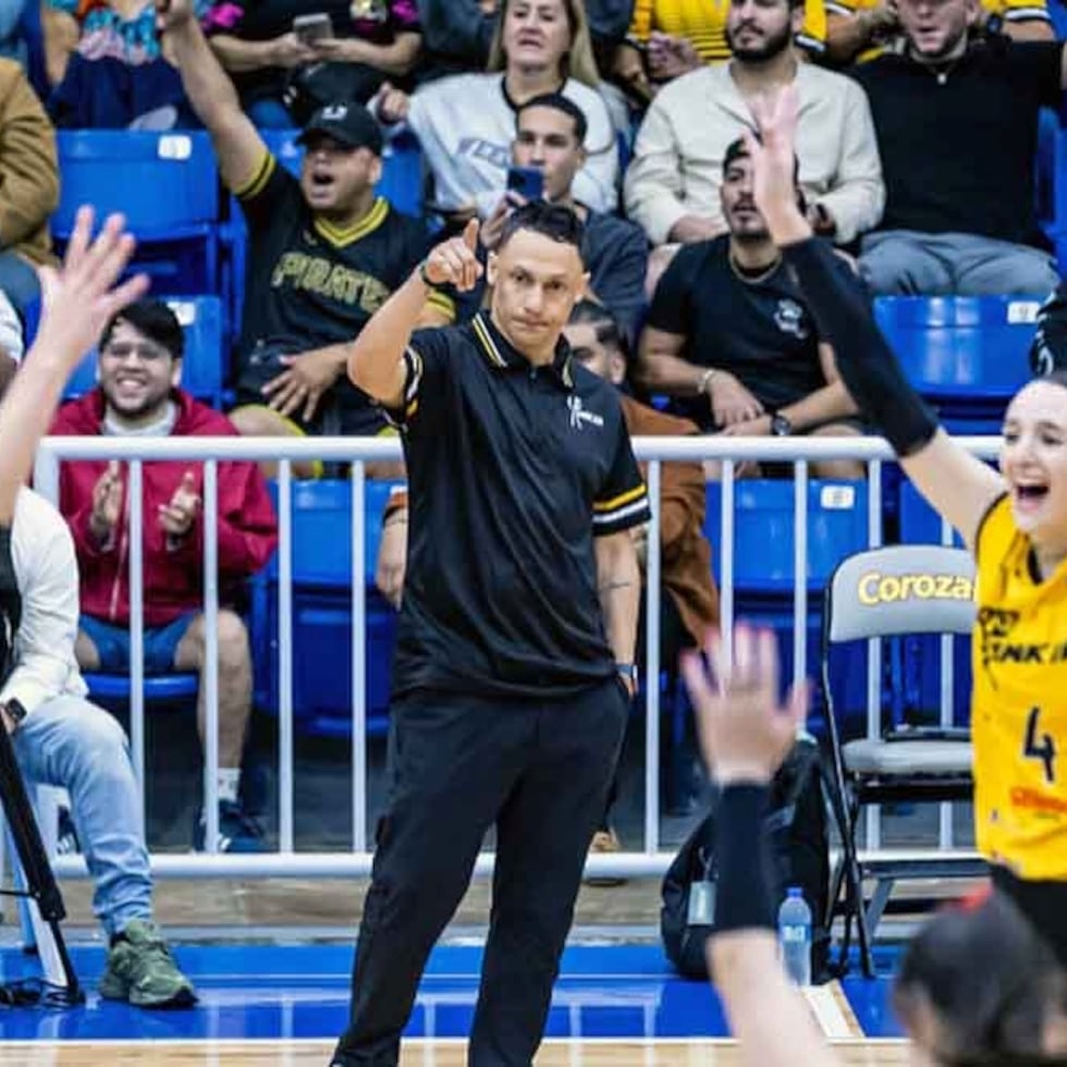 Jamille Torres comenzó a dirigir en febrero a las Pinkin, en sustitución de Raúl Papaleo y en medio de una racha negativa.