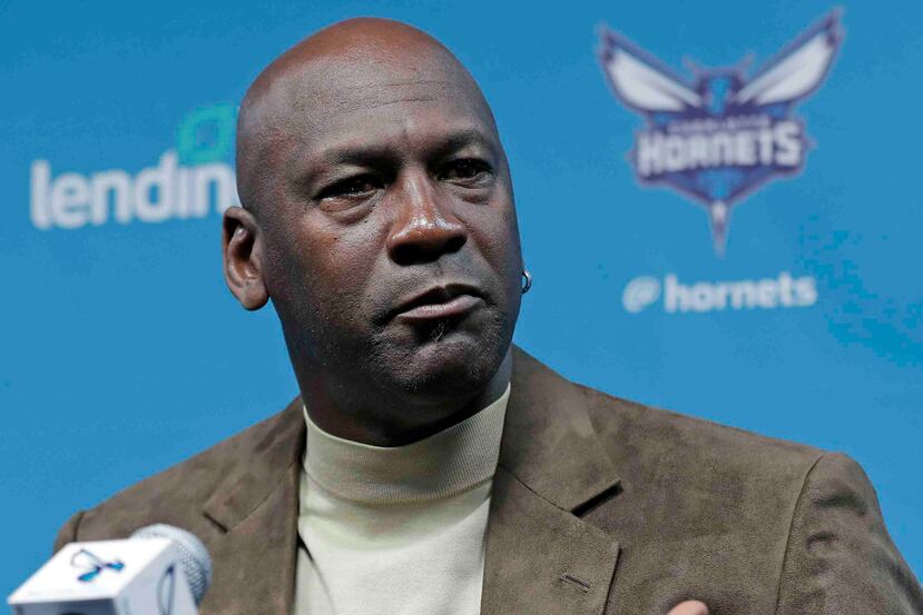 Michael Jordan lleva 10 años como dueño de los Hornets de Charlotte. (AP)