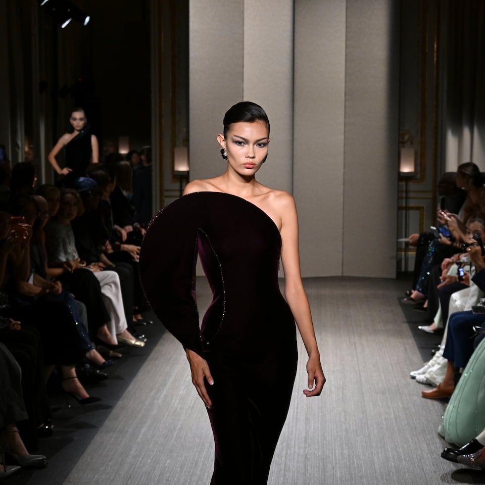 Giorgio Armani Privé Haute Couture otoño-invierno 2026-2027 por Silvana Armani.