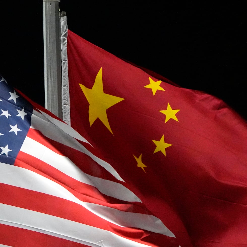 La nueva Estrategia de Seguridad Nacional de Washington vuelve a colocar al “hemisferio oeste”, o América, en el centro, pero no desde la cooperación sino desde la presión: sanciones, designación de carteles como terroristas y la exigencia de definir una política sobre China.