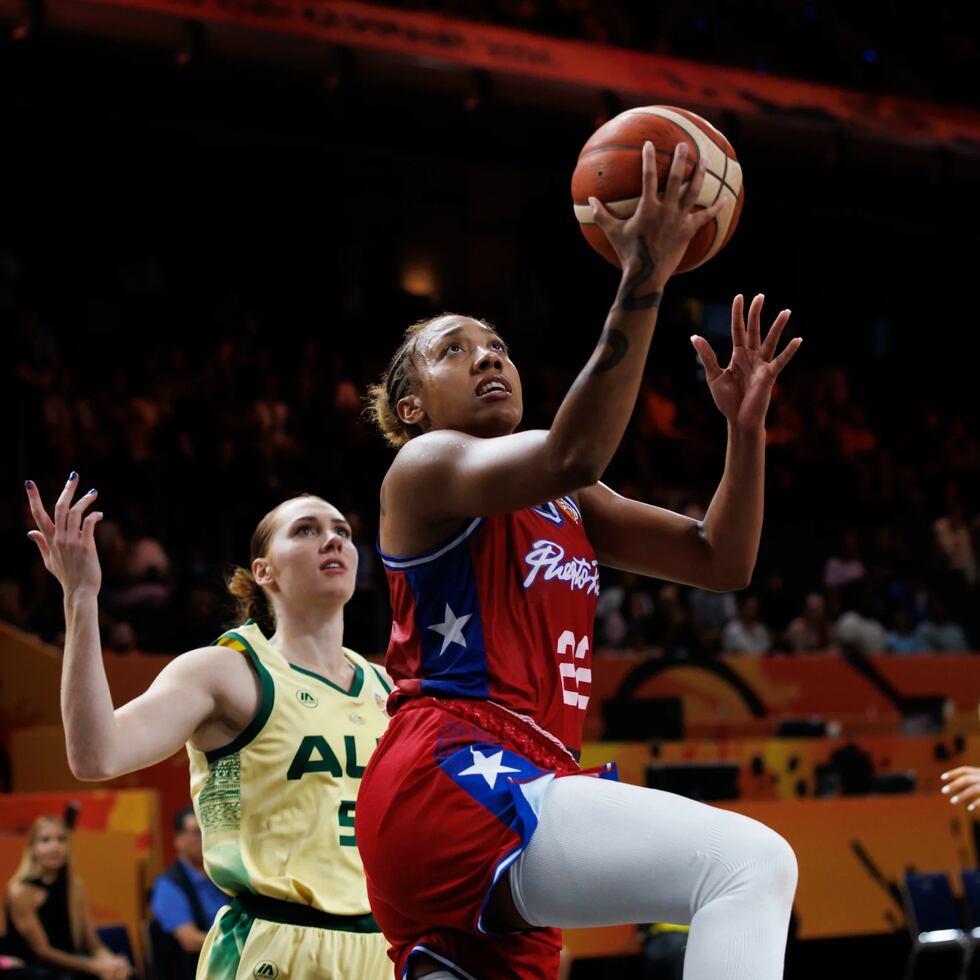 Arella Guirantes anotó 14 puntos en el revés ante Australia.