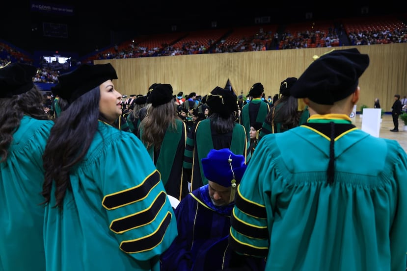Actos de graduación del Recinto de Ciencias Médicas de la Universidad de Puerto Rico en el coliseo Rubén Rodríguez, en Bayamón.