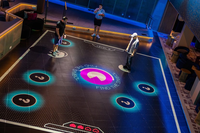 Entretenimiento en el Celebrity Xcel.