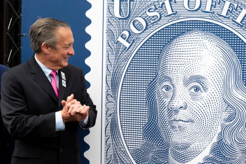 Nuevo sello de Benjamin Franklin conmemora 250 años del servicio postal.