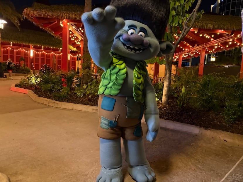 Los Trolls también dicen presente en las Volcano Bay Nights.