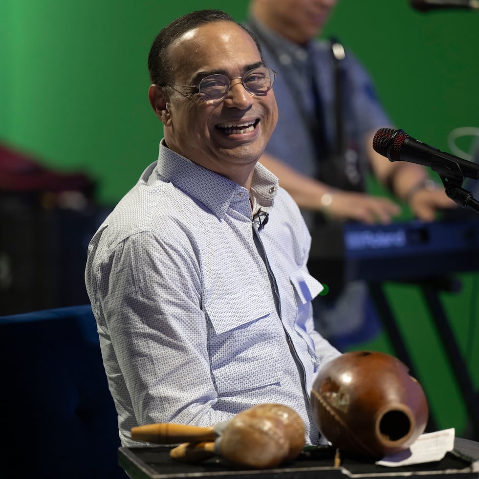 Ensayo del salsero Gilbertito Santa Rosa y su orquesta, en preparación de sus conciertos del 14 y 15 de febrero de 2026 en el Coliseo de Puerto Rico.
