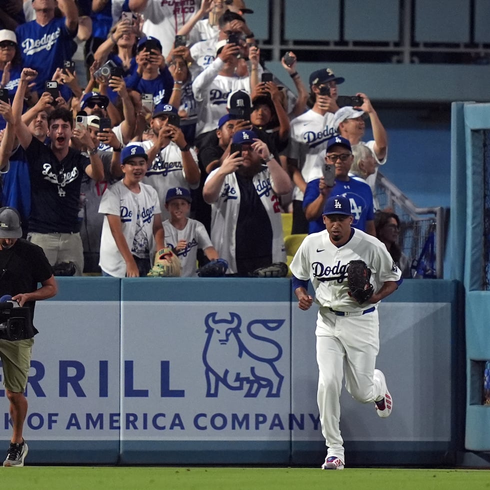El relevista puertorriqueño Edwin Díaz, de los Dodgers de Los Ángeles, en el instante en que entró a relevar luego de tres meses fuera de acción.