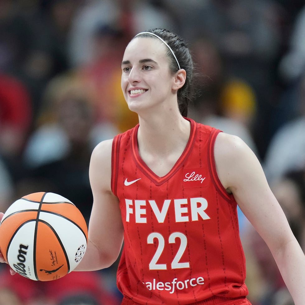 Caitlin Clark hará su debut con la selección adulta de Estados Unidos.