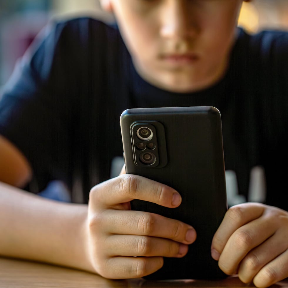 Continúa siendo incompresible cómo el ser humano es capaz de superar y corregir los errores en el entendimiento de las ciencias y en el desarrollo de la tecnología, pero es un total fracaso en dejar en el pasado y eradicar para el futuro el abuso, escribe Díaz Olivo