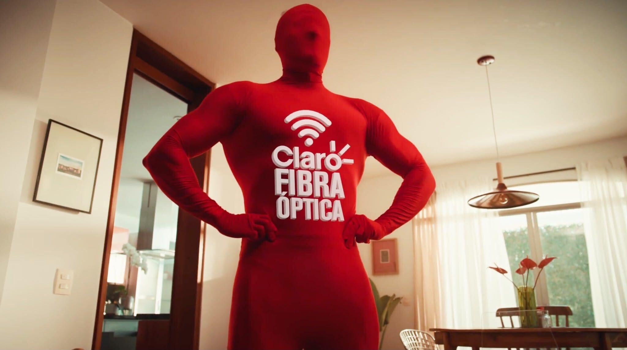 Claro destaca las ventajas de su red de fibra óptica en hogares y negocios
