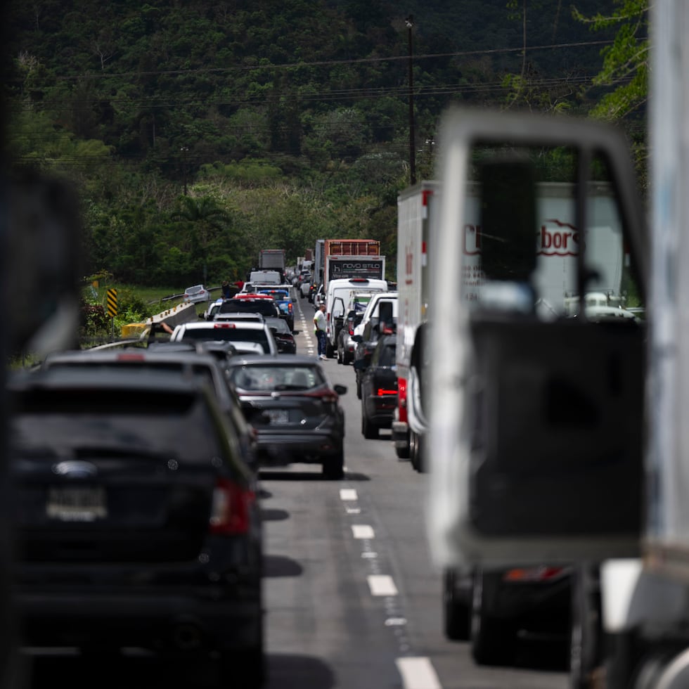 Según un parte de la Uniformada, el accidente ocurrió cerca de la salida hacia Cayey. (Archivo)