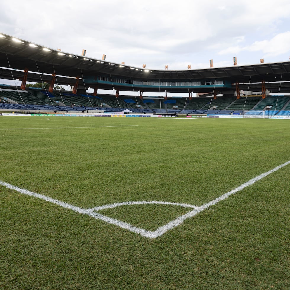 Así luce el césped del Juan Ramón Loubriel para recibir a Lionel Messi y el Inter Miami.