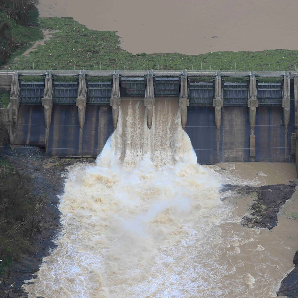 Para la reparación, la AAA detuvo temporeramente el sistema de bombeo de agua en la represa Carraízo.