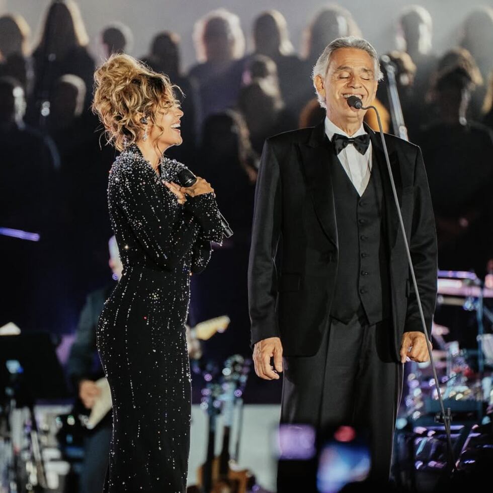 La cantante colombiana, además de tener una participación en solitario, cantó junto al famoso tenor Andrea Bocelli. (Instagram)