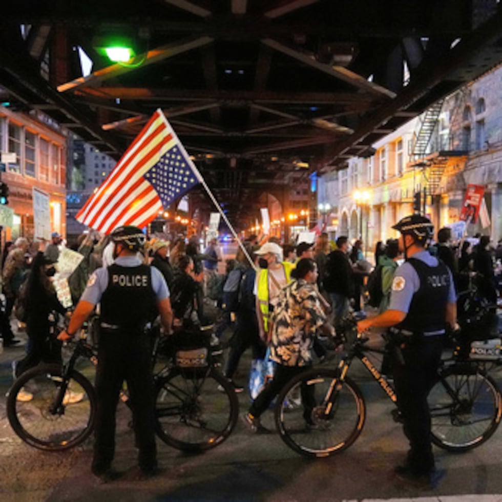 En el memorando del martes, los Servicios de Ciudadanía e Inmigración explicaron que en el plazo de 90 días creará un listado priorizado de inmigrantes para revisión.