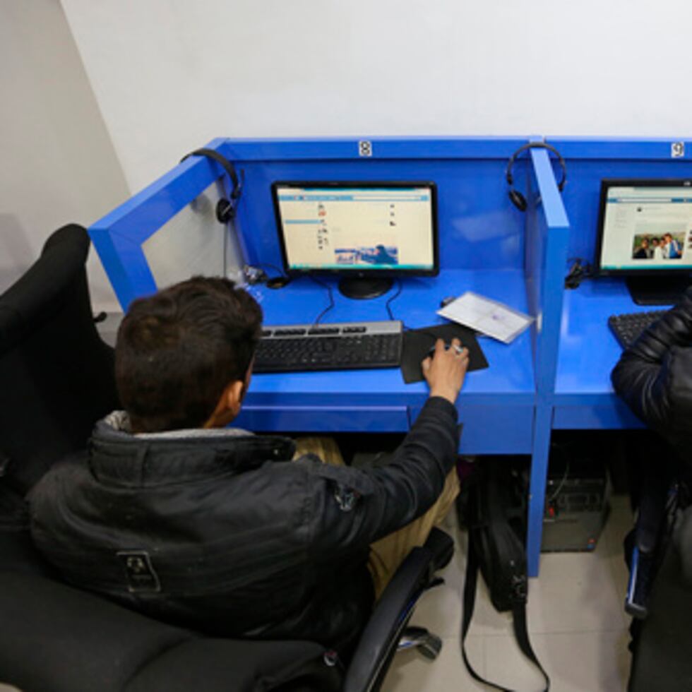 La Organización de Apoyo a los Medios de Comunicación de Afganistán condenó la prohibición y expresó su preocupación.