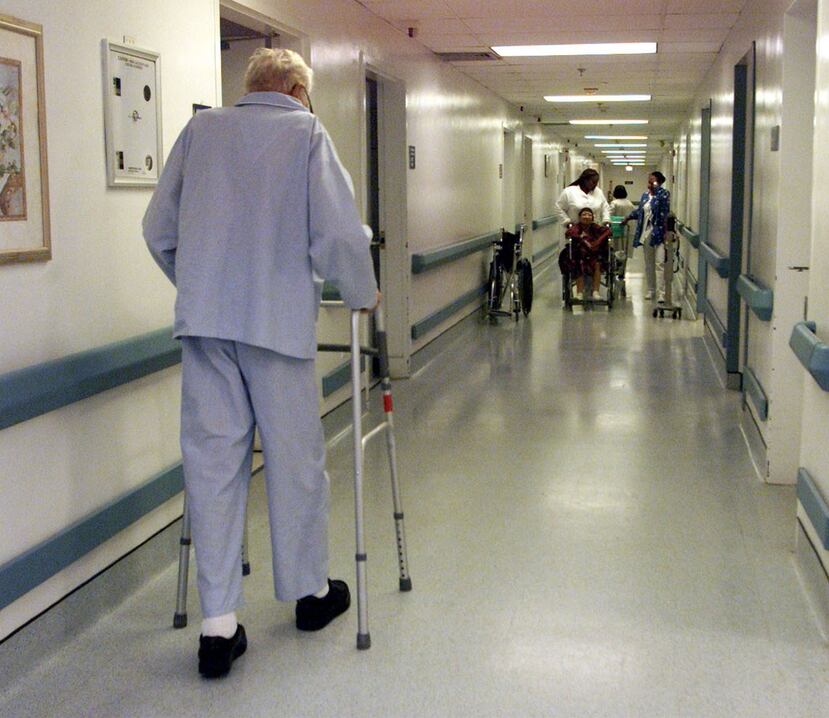 Según el mensaje, los recortes empeorarán la situación para las personas de la tercera edad vulnerables. (GFR Media)