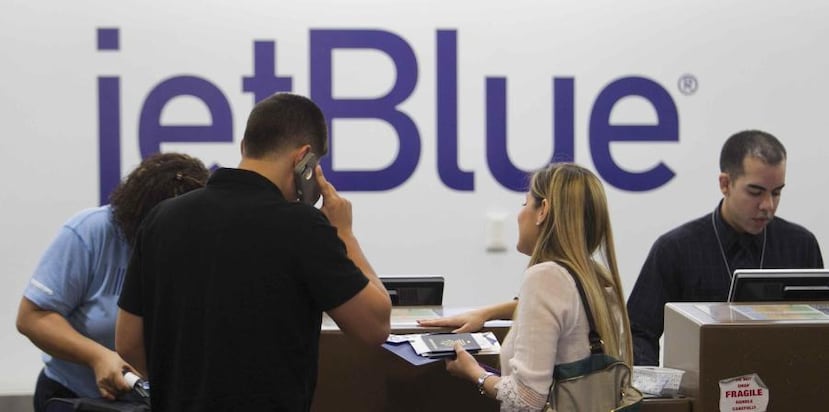 JetBlue está trayendo aviones llenos de suministros y se los lleva de regreso con personas, informó.