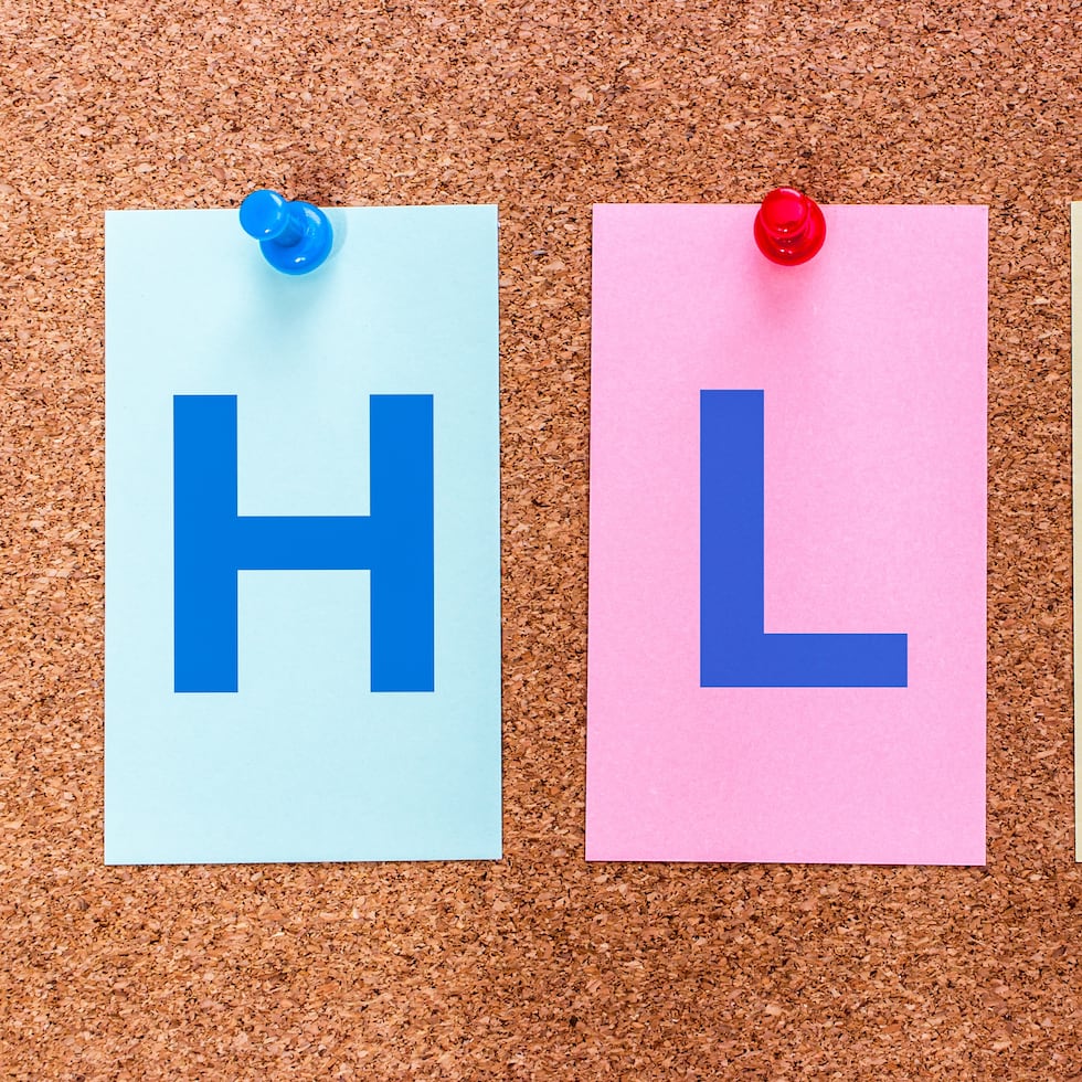 La HLH corresponde a linfohistiocitosis hemofagocítica, una enfermedad rara que afecta más comúnmente a los bebés y a los niños.