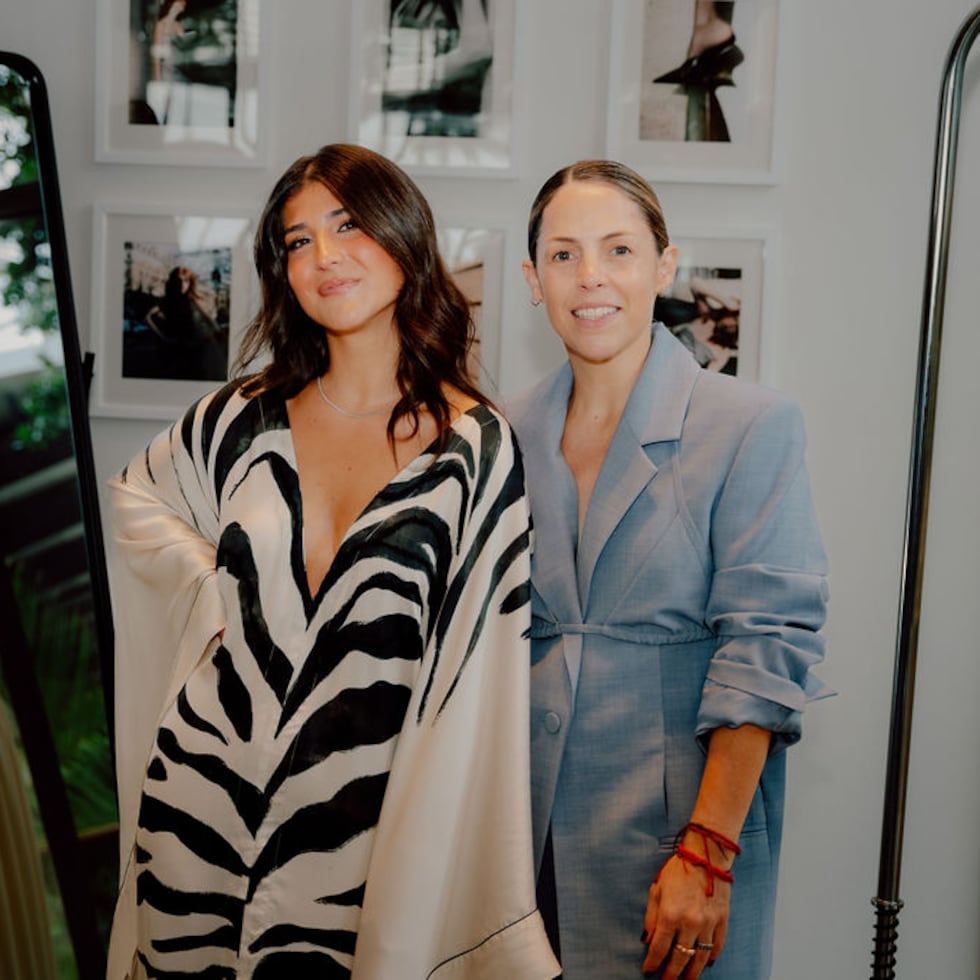 María Jiménez, fundadora de Merdulié, junto a Claudia Cándano, editora en jefe de Elle México y Latinoamérica.
