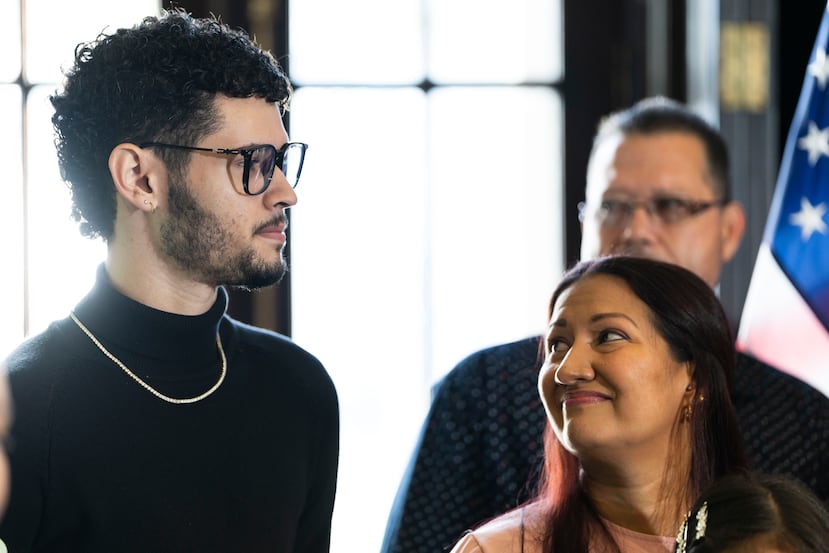 Michael Pérez González fue adoptado a los 7 años, y ahora es un adolescente de 19.