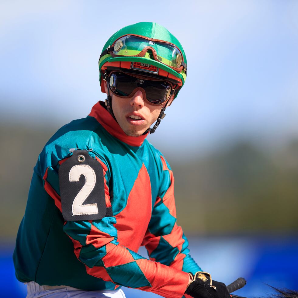 Irad Ortiz no pudo incorporarse y fue asistido de forma médica fuera de la pista.