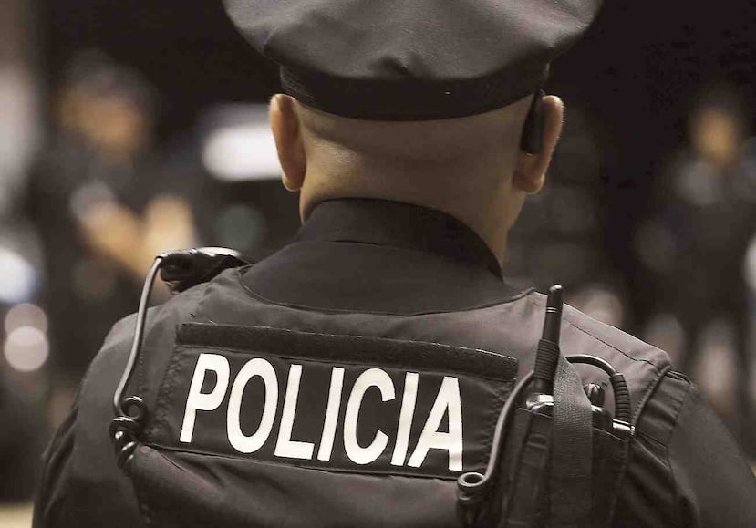 El arresto del agente se produjo anoche cuando acudió al cuartel de Barrio Obrero de la Policía. (GFR Media)