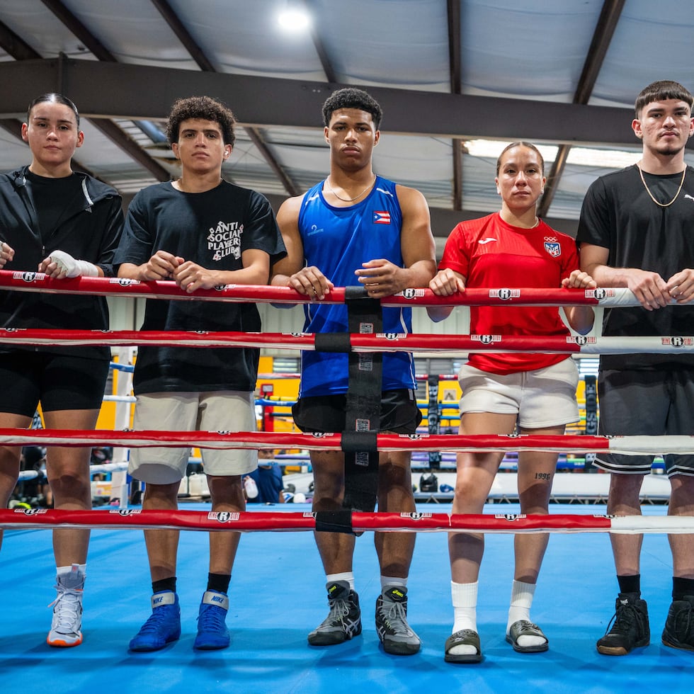 De izquierda a derecha, Victoria Vélez, Joshua IV Lorenzo Torres, Eliezer Brito, Angelyris López Méndez, Juliam Ortiz y Dylan Feliciano.