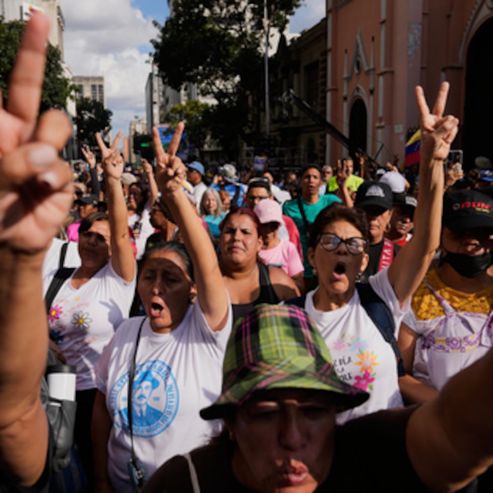 Mientras los legisladores venezolanos se reunían, Maduro compareció por primera vez ante un tribunal estadounidense por los cargos de narcoterrorismo que la administración Trump utilizó para justificar su captura y traslado a Nueva York.