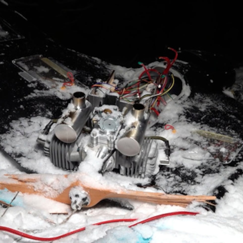 Esta imagen tomada de un vídeo sin fecha facilitado por el Servicio de Prensa del Ministerio de Defensa ruso, muestra un dron derribado en un lugar no revelado que, según dijo, era uno de los drones ucranianos implicados en un supuesto ataque a una residencia del presidente Vladimir Putin.