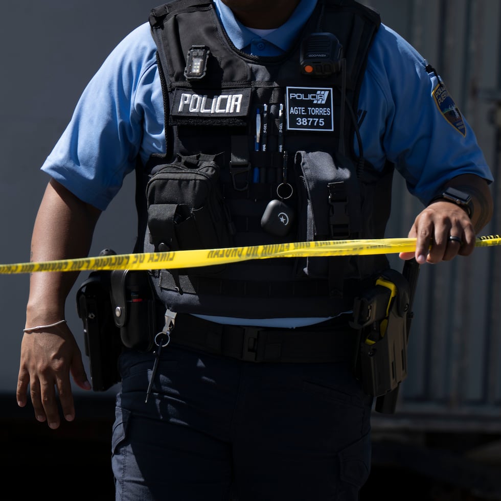 Agentes adscritos a la División de Homicidios de Humacao, en unión al fiscal de turno, se dirigen al lugar.