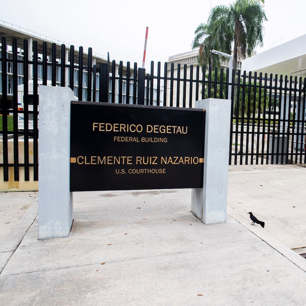 Francisco Alcántara Escoboso, Bryan Abdiel Camarena Rodríguez y Estefany Dinanye Parra Rosa están acusados por crímenes relacionados al trasiego de drogas.