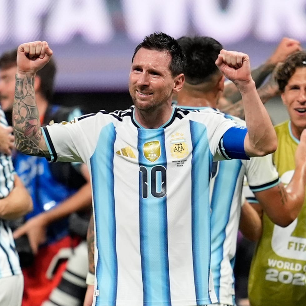 Lionel Messi estalla en llanto en plena celebración.