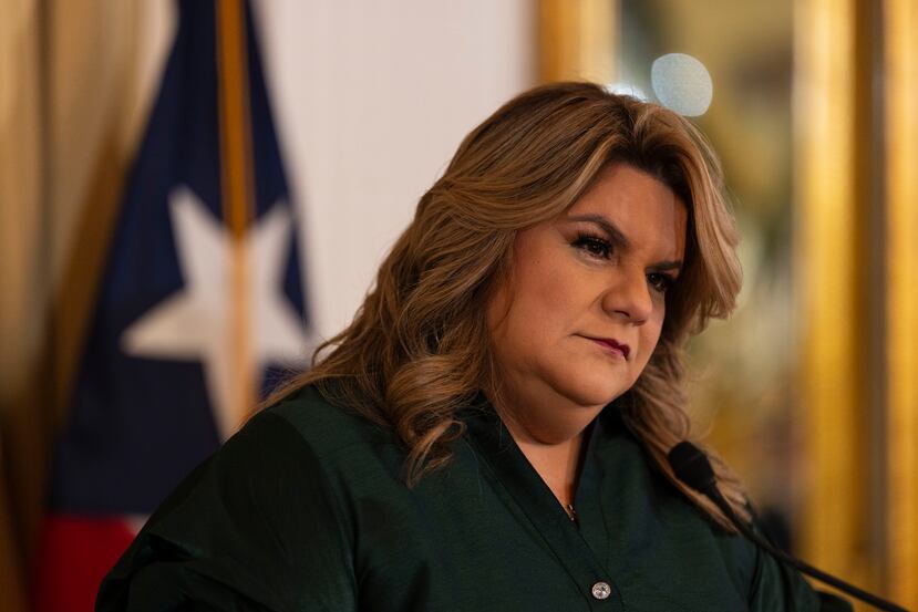 16 de enero de del 2025 –La Fortaleza - San Juan PR - representantes y senadores del partido inde La gobernadora de Puerto Rico, Jenniffer Gonzalez junto a los pre4sidente legislativos Thomas Rivera Shatz y Carlos Johnny Mendez anuncia la nominación de la Jueza Camille Rivera Perez y el juez Raúl Arnaldo Candelario López para ocupar las dos vacantes de jueces asociados del Tribunal Supremo.
Foto por:
Xavier Araújo | GFR Media
xavier.araujo@gfrmedia.com
Araujo