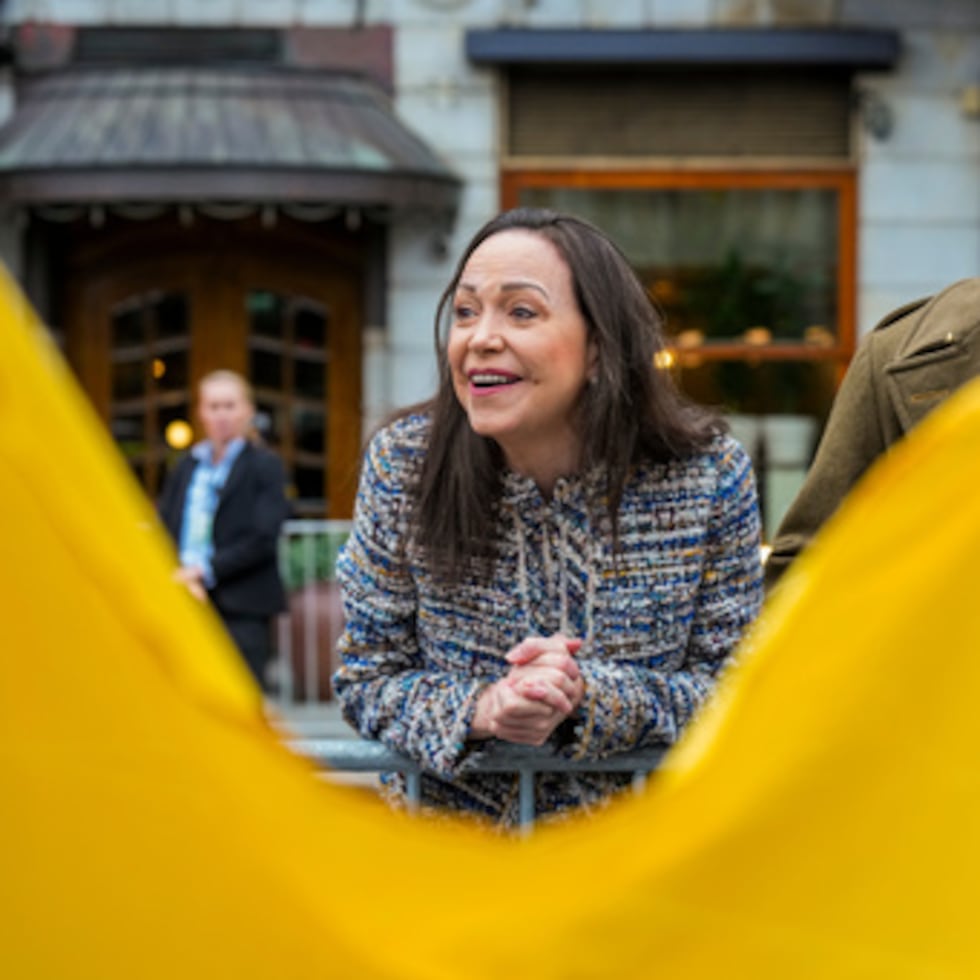 La mayoría de los líderes de la oposición, incluida la Premio Nobel de la Paz María Corina Machado, se encuentran en el exilio o en prisión.