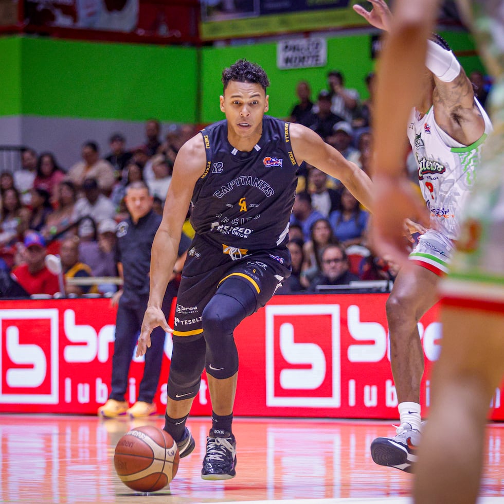 Justin Reyes, atacando el canasto en un juego ante Aguada, perdió toda la pasada temporada por una lesión en una rodilla.
