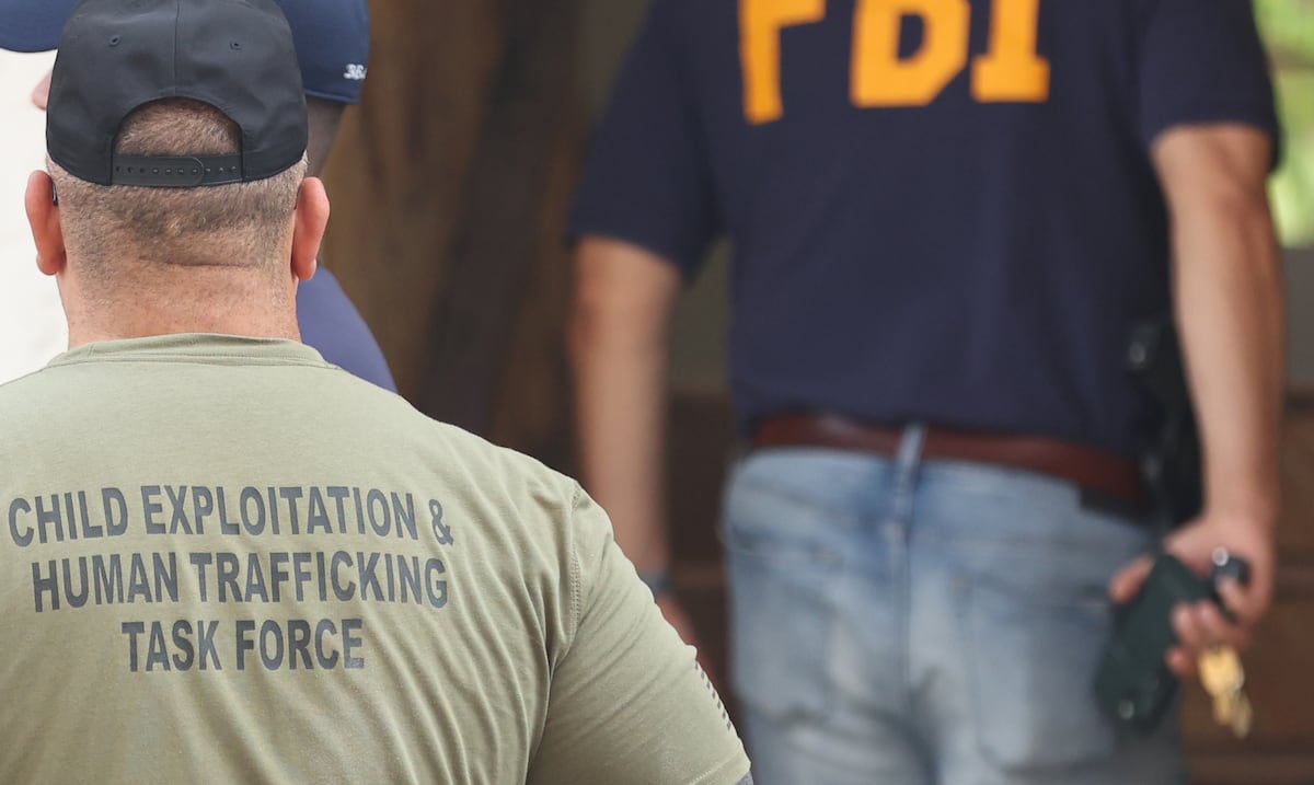 Federales diligencian dos órdenes de arresto por explotación infantil